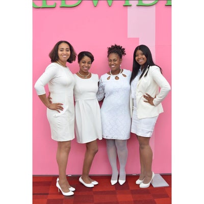 The Ladies of Alpha Kappa Alpha Sorority, Inc. Paint Atlanta Pink and Green